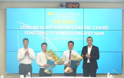 HỘI NGHỊ CÔNG BỐ QUYẾT ĐỊNH VỀ CÔNG TÁC CÁN BỘ